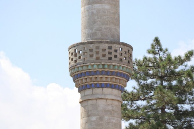 Aksaray’ın camisiz minaresi şaşırtıyor