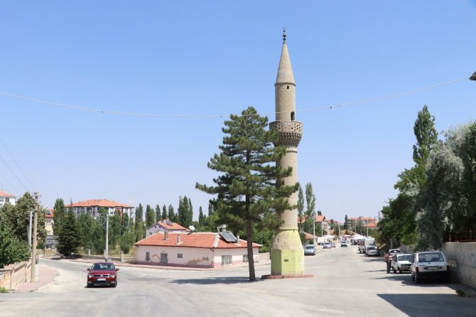 Aksaray’ın camisiz minaresi şaşırtıyor