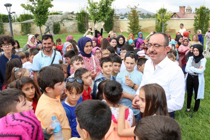 Meram Yaz Kursu öğrencileri Bilim Merkezi Ve 80 binde Devr-i Alem Parkını gezdiler