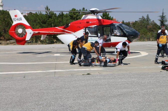 Ralli aracı yarışta devrildi, sürücü helikopter ambulansla Konya’ya getirildi