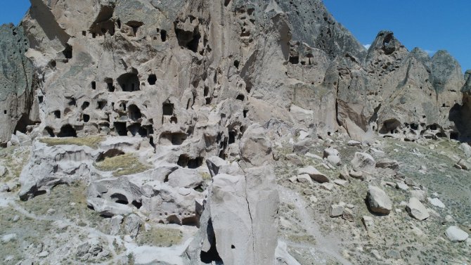 Aksaray’ın peribacaları olan Selime Katedrali turistlerin ilgi odağı