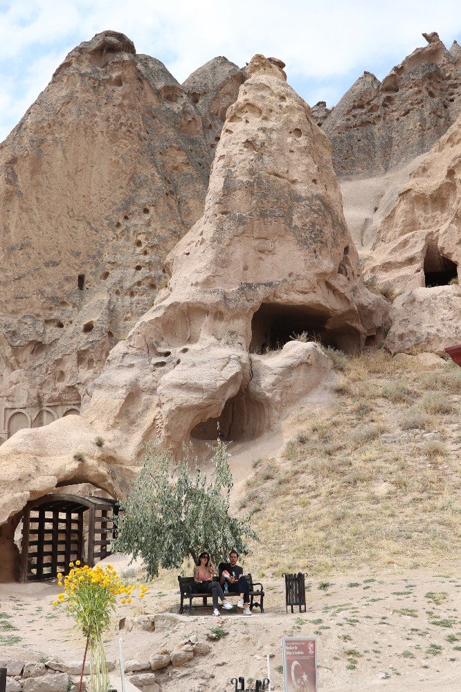 Aksaray’ın peribacaları olan Selime Katedrali turistlerin ilgi odağı