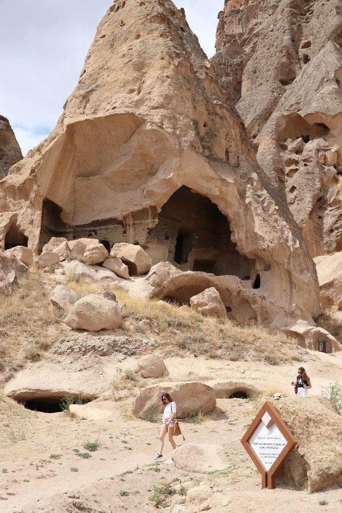 Aksaray’ın peribacaları olan Selime Katedrali turistlerin ilgi odağı