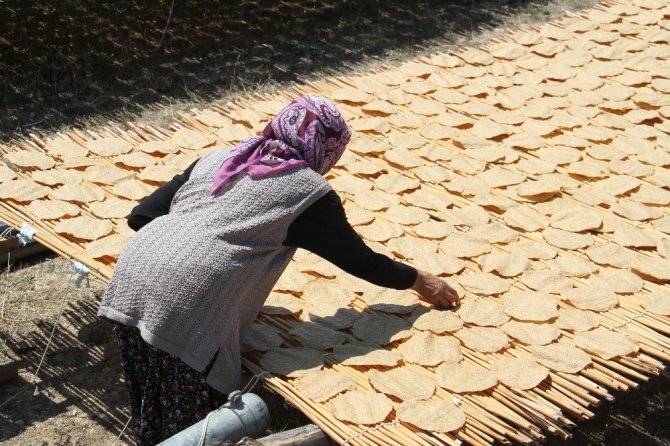 Konya’da asırlık gelenek ’tarhana’ mesaisi başladı