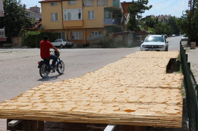 Konya’da asırlık gelenek ’tarhana’ mesaisi başladı