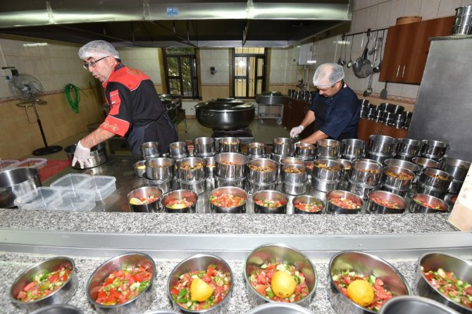 Karatay Belediyesinden 90 bin vatandaşa aşevi hizmeti