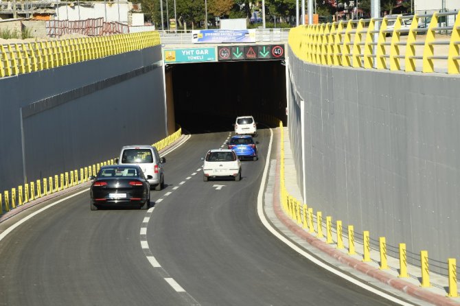 Yeni YHT Garı Alt Geçidi hizmete açıldı