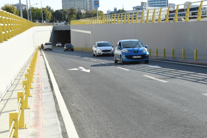 Yeni YHT Garı Alt Geçidi hizmete açıldı