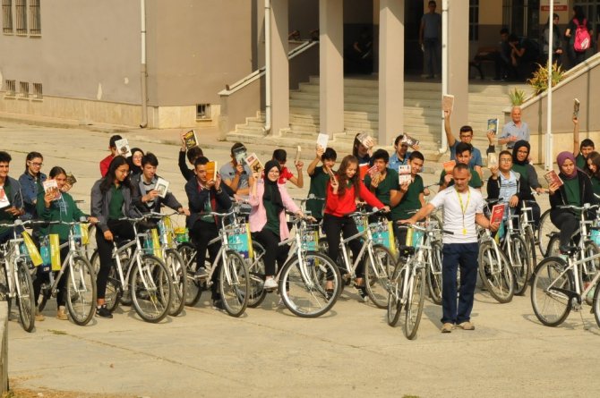 Akşehir’de “Pedalını Kitap İçin Çevir” etkinliği