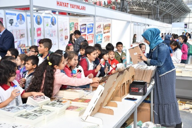 Aksaray Belediyesi, "Herkes Okusun" diye kitap fuarı açtı