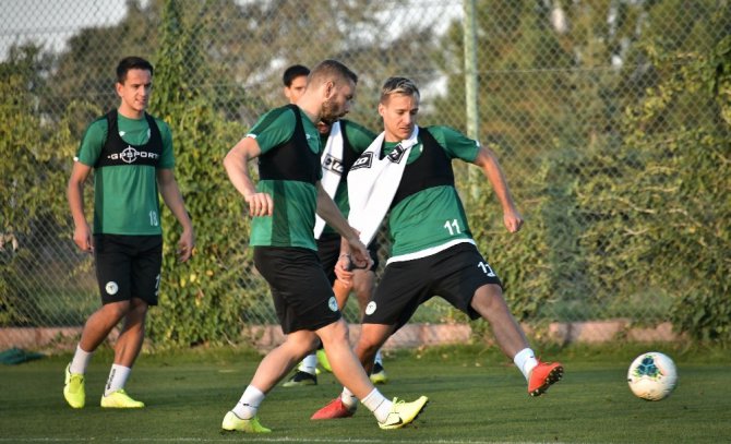 Konyaspor’da 3 günlük izin sonrası hazırlıklar başladı