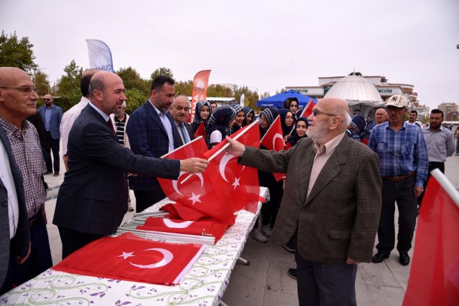 Başkan Pekyatırmacı: “Allah kahraman Mehmetçiğimizi muzaffer eylesin”