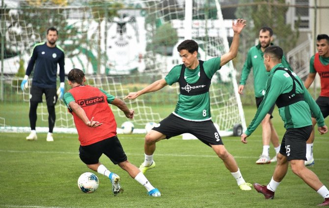 Konyaspor, Eskişehirspor maçı öncesi hazırlıklarını sürdürdü