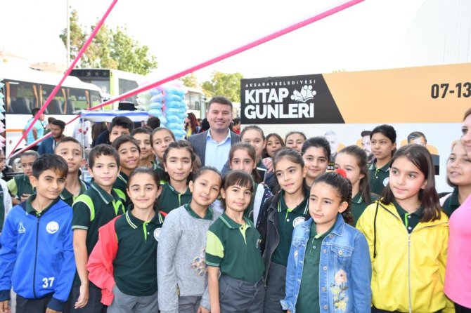 Başkan Dinçer, ‘Kitap Günleri’nde öğrencilerle buluştu