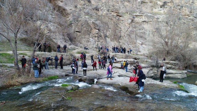 Dünyanın 2. büyük ve 394 basamaklı Ihlara Vadisi’ne ziyaretçi akını