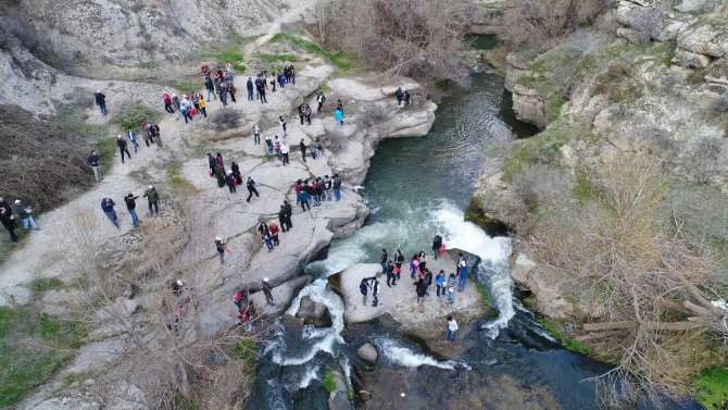 Dünyanın 2. büyük ve 394 basamaklı Ihlara Vadisi’ne ziyaretçi akını