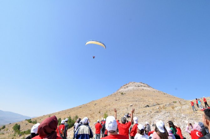 NEÜ öğrenci toplulukları başkanları doğa yürüyüşünde buluştu