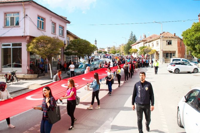 Yunak’ta Barış Pınarı Herakatı’na destek