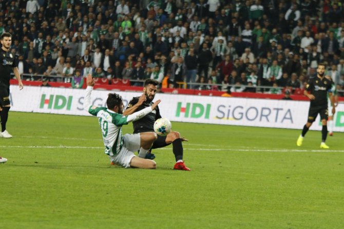 Süper Lig: Konyaspor: 0 - Yeni Malatyaspor: 1 (İlk Yarı)