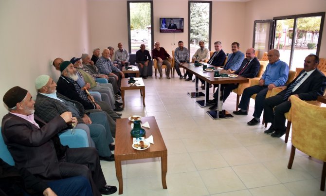 Başkan Pekyatırmacı’dan Akşemsettin Emekli Lokaline ziyaret