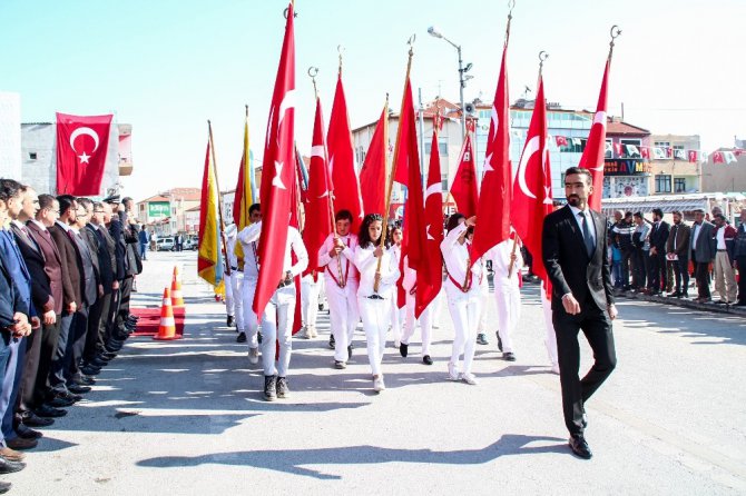 Yunak’ta Cumhuriyet Bayramı çeşitli etkinliklerle kutlandı