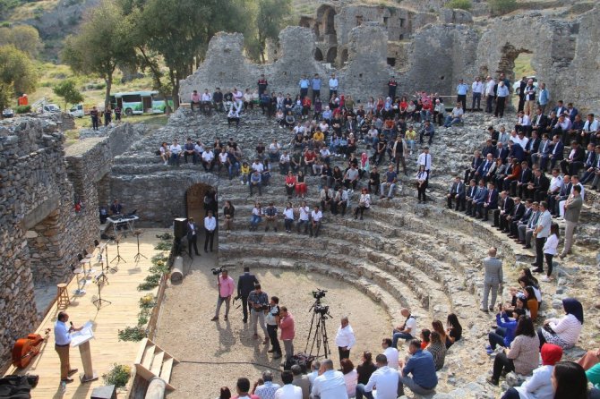 Selçuk Üniversitesine teşekkür plaketi verildi