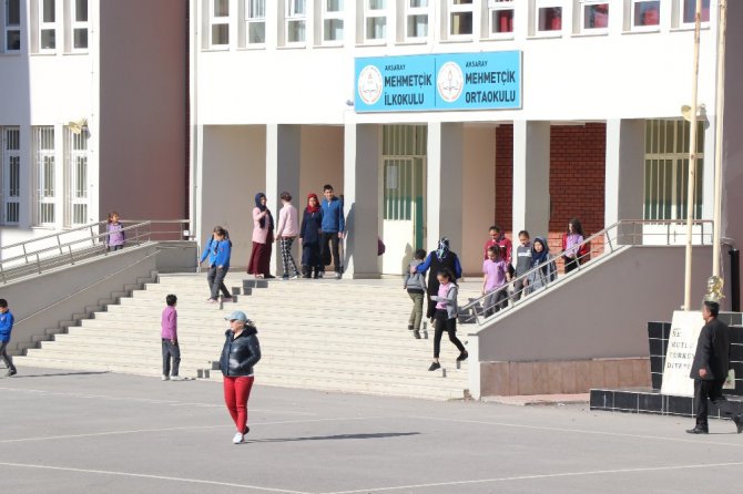 Aksaray’da okul müdürü açığa alındı, müfettişler incelemelerini sürdürüyor