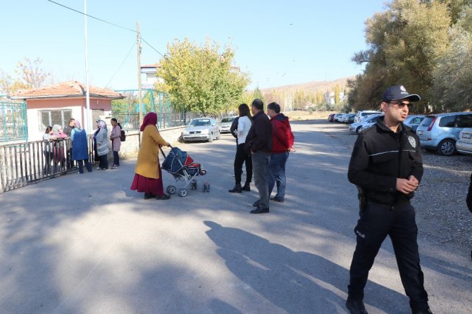 Aksaray’da okul müdürü açığa alındı, müfettişler incelemelerini sürdürüyor