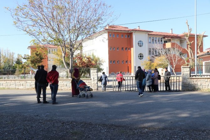 Aksaray’da okul müdürü açığa alındı, müfettişler incelemelerini sürdürüyor