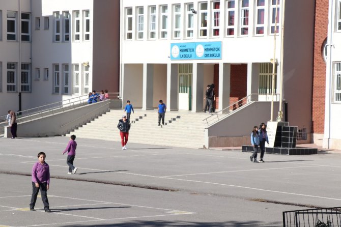 Aksaray’da okul müdürü açığa alındı, müfettişler incelemelerini sürdürüyor