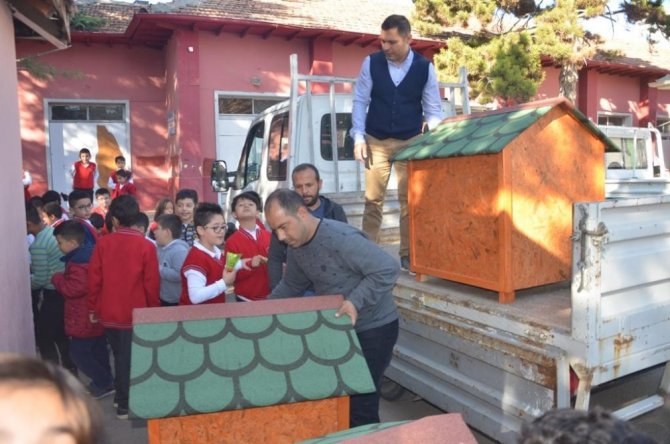 Ereğli’nin kedi köpek barınakları öğrencilere teslim