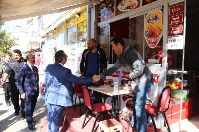 Vali Ali Mantı esnaf ziyaretinde bulundu