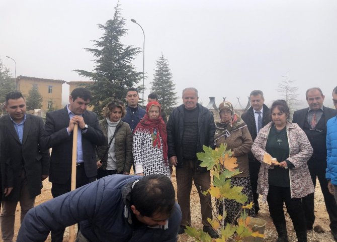 Yıldız Kenter’in ismi sanatçıların köyünde yaşatılacak