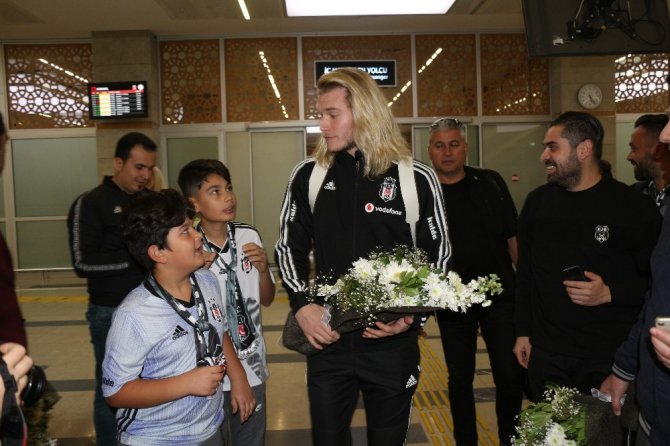 Beşiktaş, Konya’da coşkuyla karşılandı