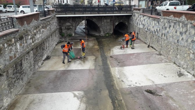 Akşehir Belediyesinden kış temizliği