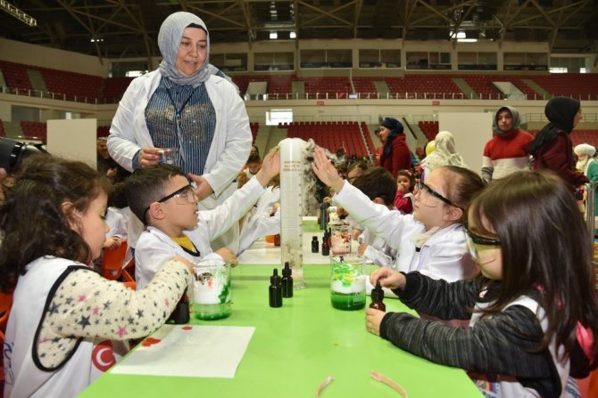 Konya’da ‘Çocuk Şenliği’ düzenlendi