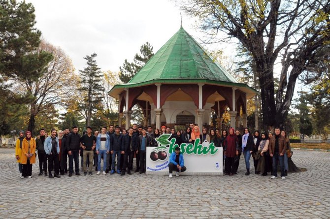 Üniversiteli öğrenciler Akşehir’i gezdi