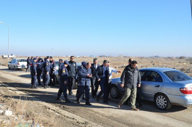 Çöplükte pimi çekilmiş el bombası bulundu