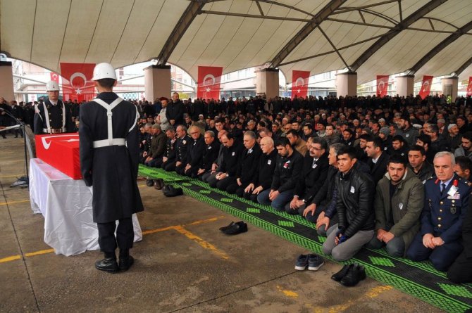 Şehit Uzman Çavuş Recep Özmen son yolculuğuna uğurlandı