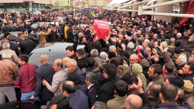 Şehit Uzman Çavuş Recep Özmen son yolculuğuna uğurlandı