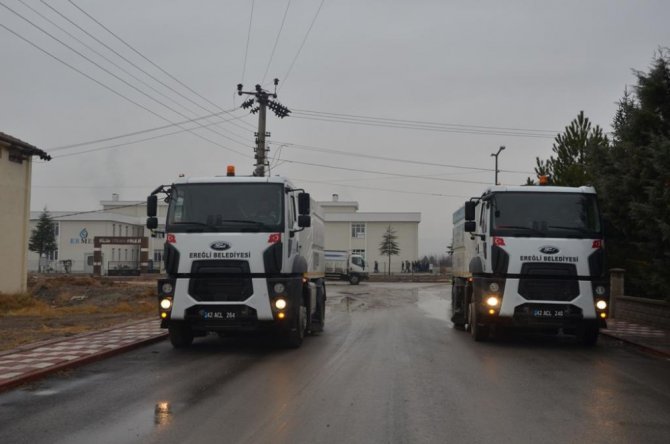 Ereğli Belediyesi OSB’de temizlik çalışmalarını yürütüyor