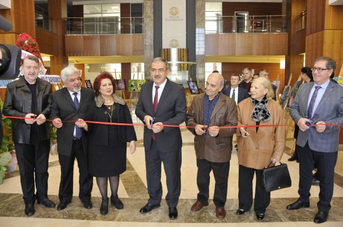 Selçuk’ta “Orta Torosların Endemik Bitkileri” fotoğraf sergisi açıldı