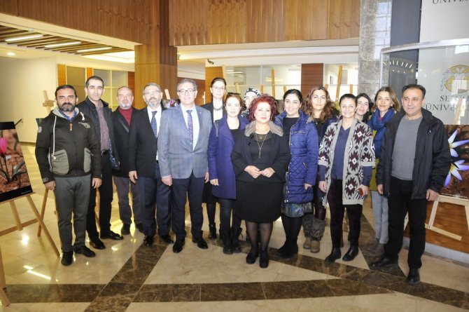 Selçuk’ta “Orta Torosların Endemik Bitkileri” fotoğraf sergisi açıldı