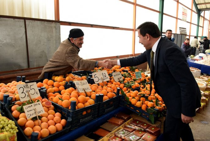 Başkan Kılca, Kumköprü Kapalı Pazaryeri esnafını ziyaret etti