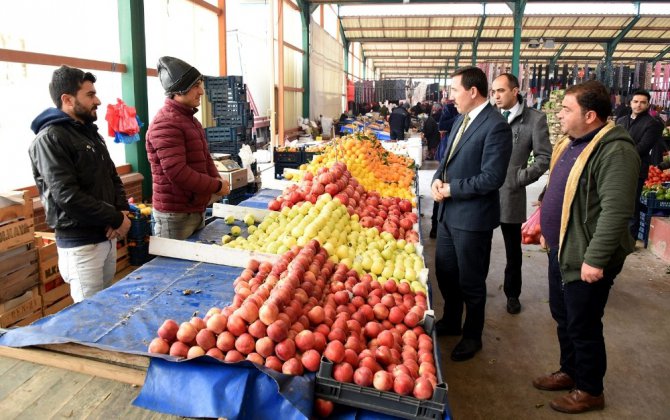 Başkan Kılca, Kumköprü Kapalı Pazaryeri esnafını ziyaret etti