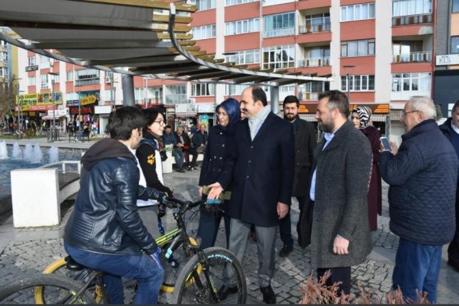 Belediye başkanları ve milletvekilleri vatandaşlarla bir araya geldi