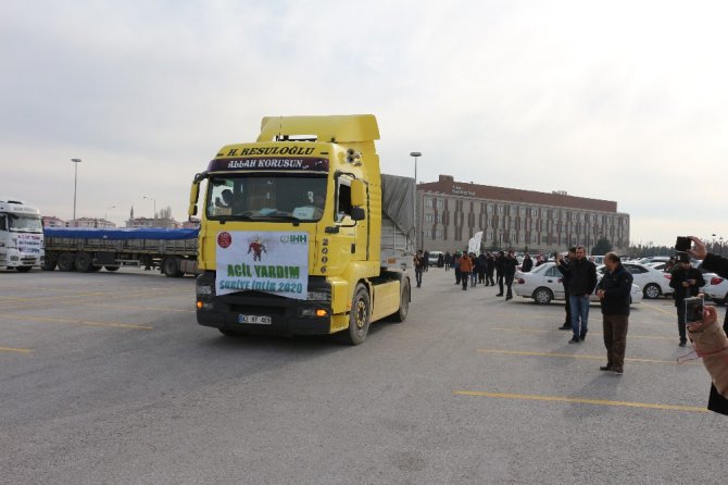 Konya’dan İdlib’e 19 tır yardım malzemesi yola çıktı