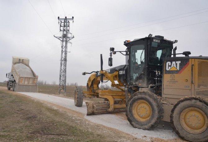 Ereğli Belediyesi yol bakım ve onarım çalışmalarına devam ediyor