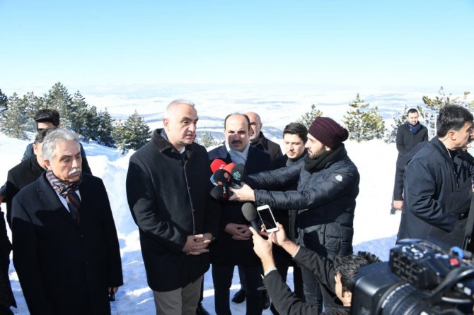 Bakan Ersoy Aladağ Kayak Merkezinde incelemelerde bulundu