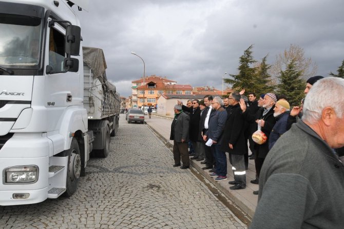 Akşehir’den İdlib’e yardım tırı